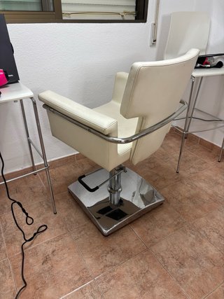 SILLA DE BARBERIA REGULABLE