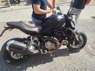 Ducati Monster 821 Negra