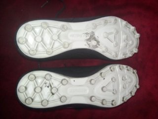 Botas de fútbol negras