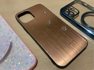 3 Carcasas iPhone 12