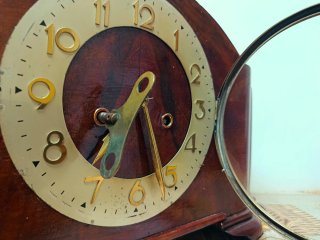 Hran reloj de sobremesa chimenea reloj madera 1950
