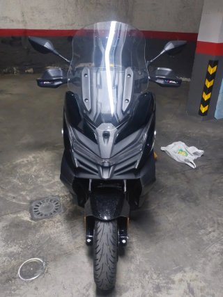 Maxi Scooter A2 Negra y Naranja