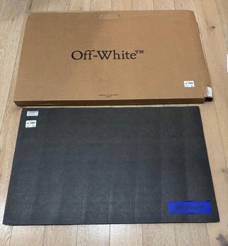 Tappeto Off-White Virgil Abloh™