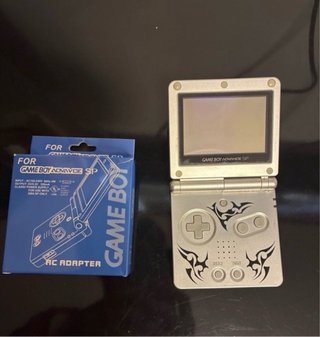Game Boy Advance SP Edición Tribal Plata