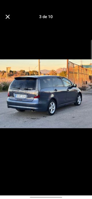 Mitsubishi Grandis 2005