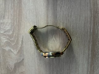 Reloj Skyline Dorado
