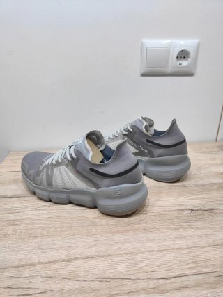 Salomon predict ra max gris 42 2/3