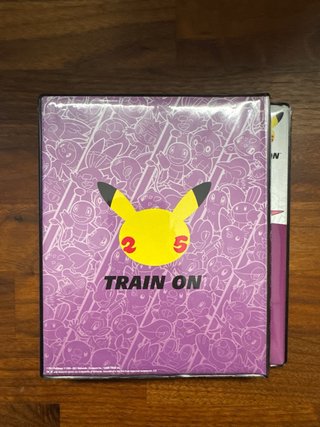 Álbum Pokémon TCG Celebraciones 25 Aniversario