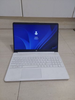 Ordenador Portátil HP i5 Blanco