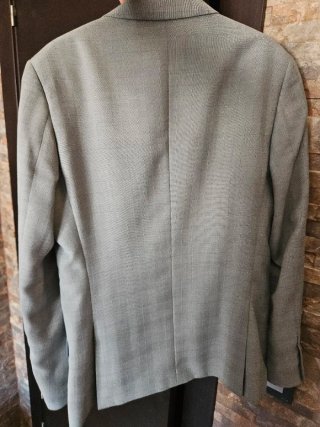 Traje de chaqueta gris y azul