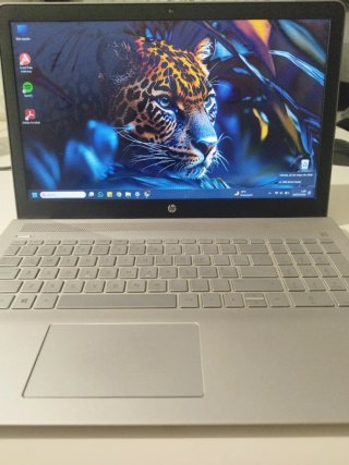 HP Pavilion i5 7200 U 12GB SSD + 1TB + NVIDIA
