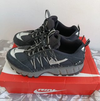 Zapatillas Nike Talla 40 Negras y Plateadas