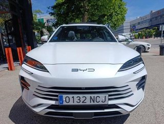 BYD Seal U DM-i Design 238 kW (324 CV)
