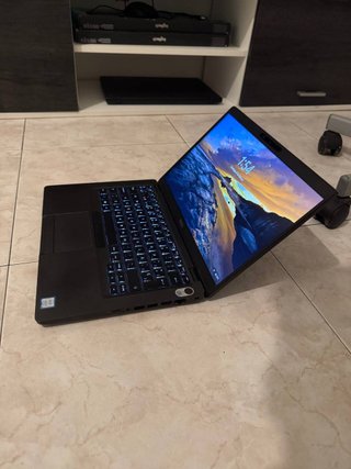Ordenador portátil DELL I5 9 GENERACIÓN