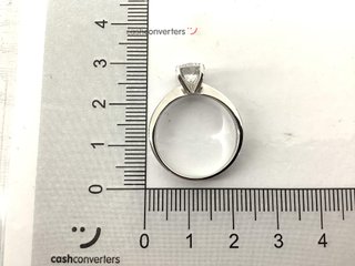 sortija oro 18k con diamante de laboratorio