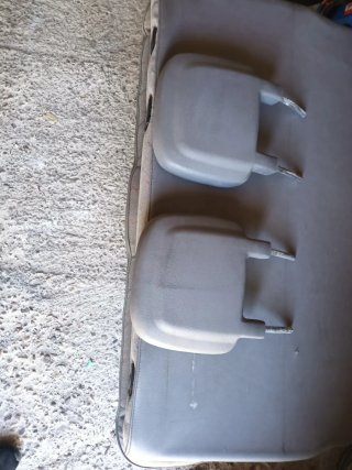 Asiento trasero Volkswagen y cinturón