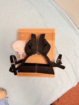 Sandalias de tacón negras