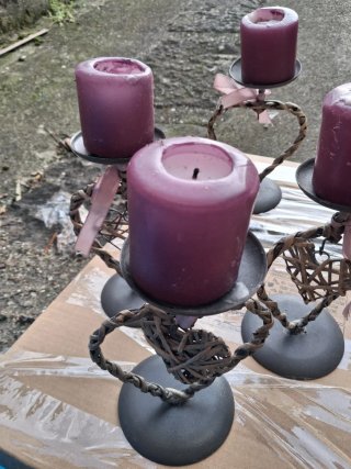 Portacandele con candele usate  viola 2 euro cad