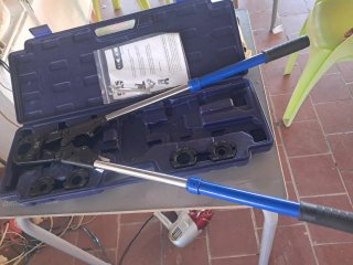 Máquina Prensado Manual Cabeza Fija DIS mordida RF
