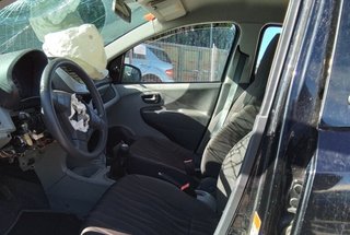 5159526 piloto trasero izquierdo nissan pix0 (uao)