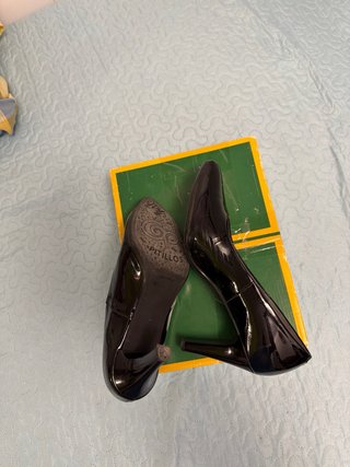 Zapatos de tacón Pitillos negros charol