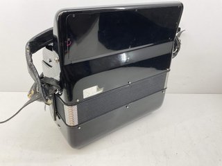 acordeon menghini 120