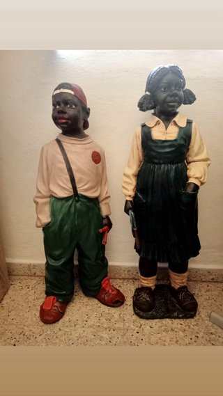 Pareja Figuras Decorativas Niños 40€ cada 1