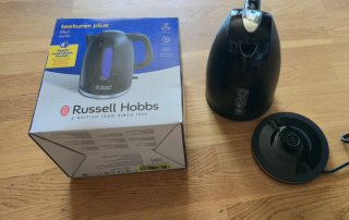 Hervidor Eléctrico Russell Hobbs Negro.