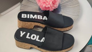 BIMBA Y LOLA Chanclas Negras