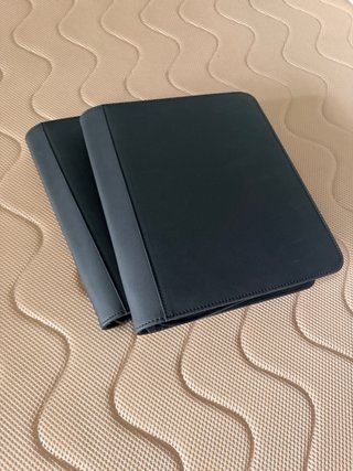 Dos fundas para cartas CON toploader