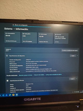 LAPTOP GAMING GIGABYTE - i7 13700H - RTX 4060 8GB