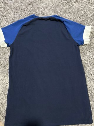 Camiseta SikSilk azul y blanca