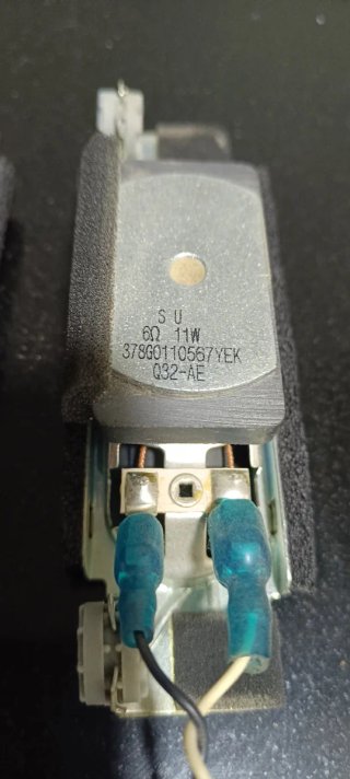 Altavoces TV LG 32LJ590U