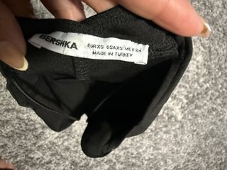 Mono Bershka negro tirantes