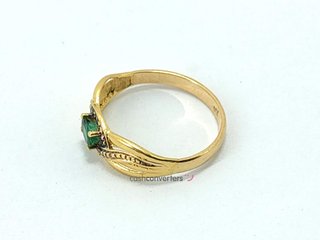 anillo oro 18k con piedra con esmeralda