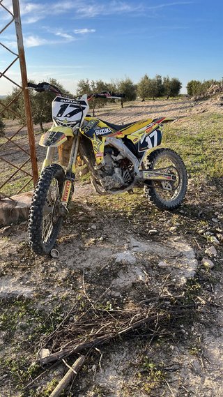 Suzuki 450 Cross