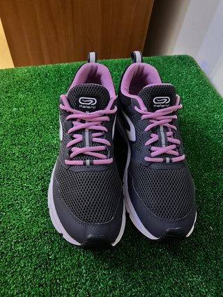 Zapatillas Kalenji Negras y Rosas