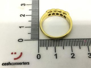 anillo oro 18k con piedra con diamante