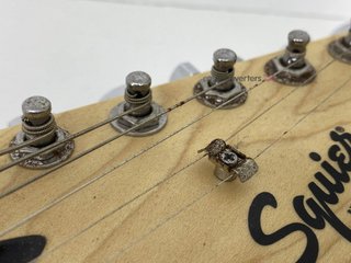 guitarra electrica fender squier