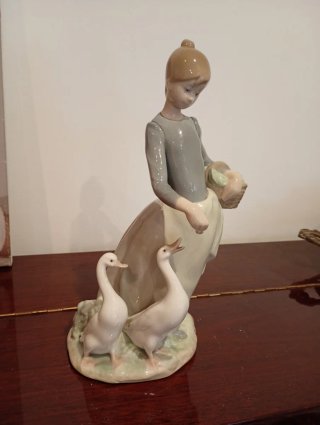 Figura Lladró Niña con Patos