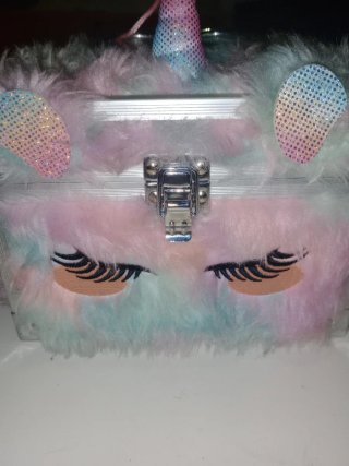 Caja de muñeca peluda unicornio