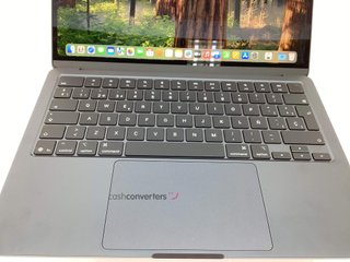 portatil apple apple macbook air m4 10-core 4.4 13 (8gpu) (2025) (a3240)