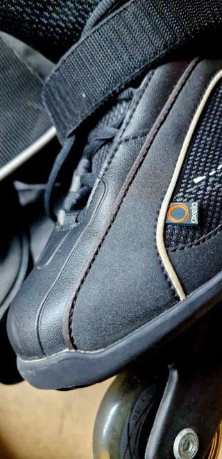 Patines Oxelo Talla 42.5 EU con bolsa transporte.