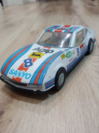 Coche de juguete hojalata de Fricción 1970