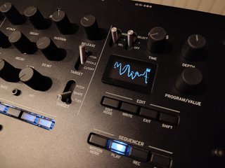 Korg Minilogue XD Module + Novation Launchkey 37