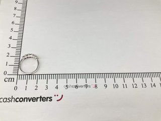 anillo oro 18k con piedra con diamante