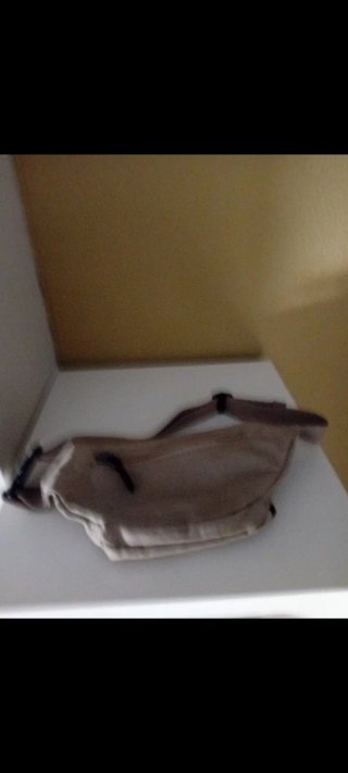 Riñonera de tela beige