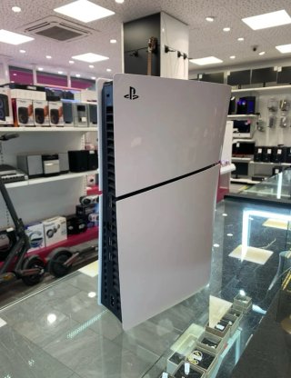 PlayStation 5 Slim PS5 Blanca y Negra