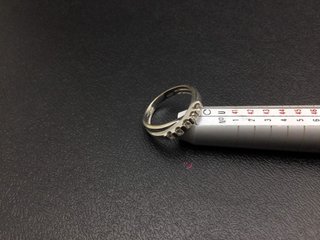 anillo oro 18k con piedra con circonita