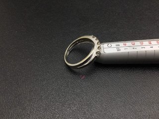anillo oro 18k con piedra con circonita